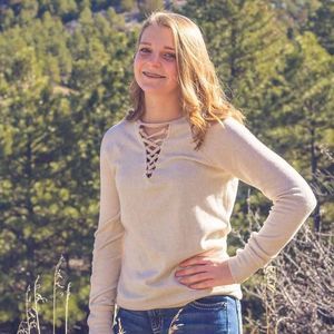 Meet your Posher, Alayna